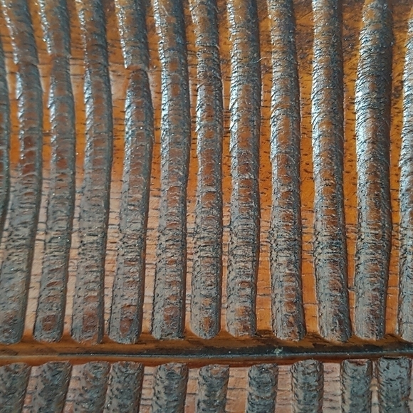 2000s Large Hand-Carved Monkey Pod Wood Leaf Bowl - Picture 2 of 8